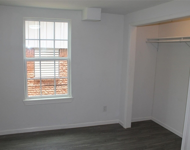 1015 30th Street - Photo Thumbnail 16