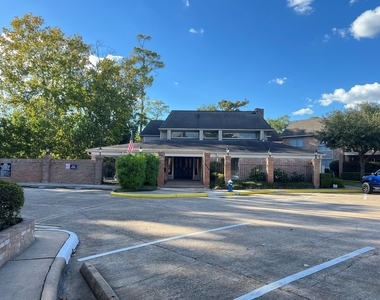2230 S Piney Point Road - Photo Thumbnail 11