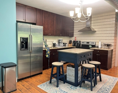 2230 S Piney Point Road - Photo Thumbnail 3