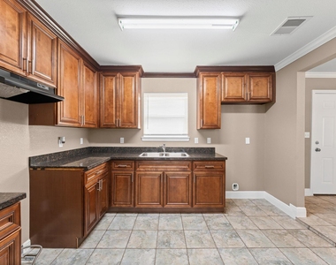 5646 Belmark Street - Photo Thumbnail 5