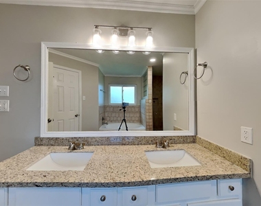 3407 Fort Richmond Drive - Photo Thumbnail 9