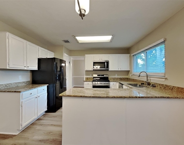 3407 Fort Richmond Drive - Photo Thumbnail 5
