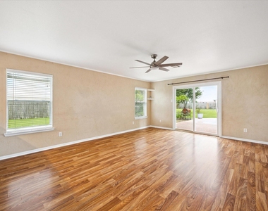 3402 Fox Court - Photo Thumbnail 13