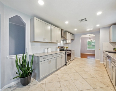 3402 Fox Court - Photo Thumbnail 6