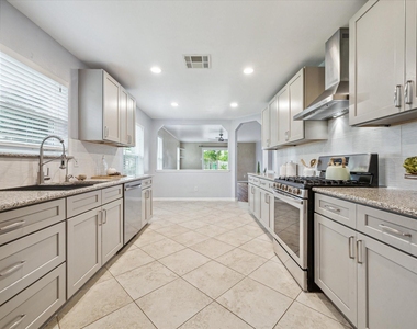 3402 Fox Court - Photo Thumbnail 7