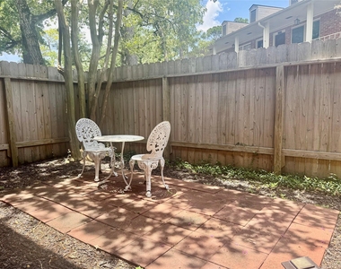 829 Wax Myrtle Lane - Photo Thumbnail 14