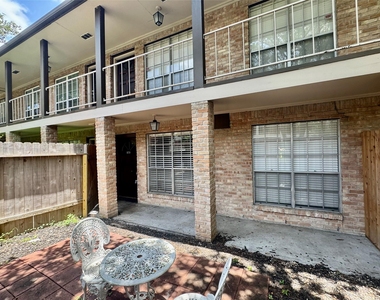 829 Wax Myrtle Lane - Photo Thumbnail 13