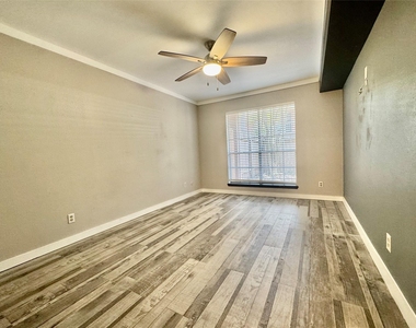 829 Wax Myrtle Lane - Photo Thumbnail 6