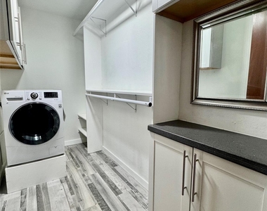 829 Wax Myrtle Lane - Photo Thumbnail 11