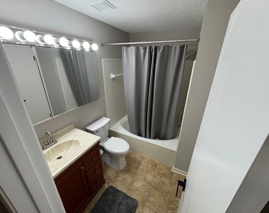 2910 Grants Lake Boulevard - Photo Thumbnail 15