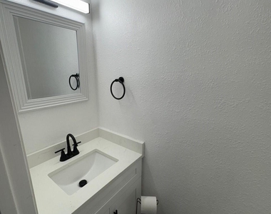 2910 Grants Lake Boulevard - Photo Thumbnail 12