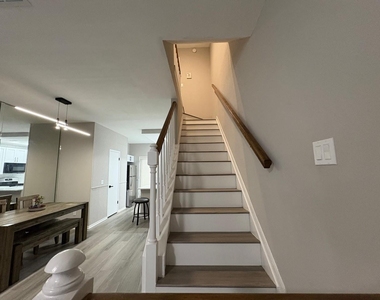 2910 Grants Lake Boulevard - Photo Thumbnail 5