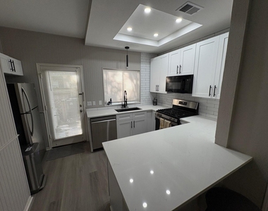 2910 Grants Lake Boulevard - Photo Thumbnail 8
