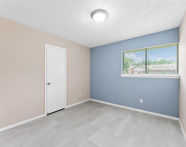 1431 Epsilon Street - Photo Thumbnail 17