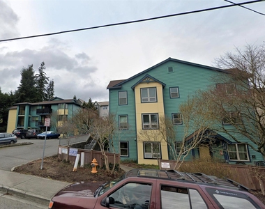 2503 Howard Ave - Photo Thumbnail 2