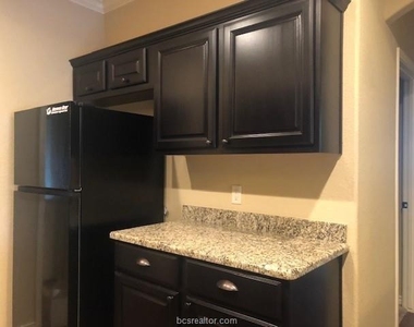 441 Momma Bear Drive - Photo Thumbnail 4