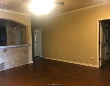 441 Momma Bear Drive - Photo Thumbnail 6