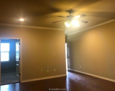 441 Momma Bear Drive - Photo Thumbnail 7