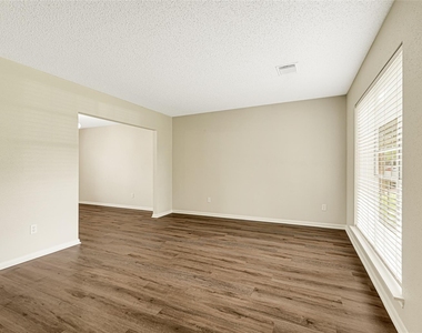 4010 Spring Garden Drive - Photo Thumbnail 3