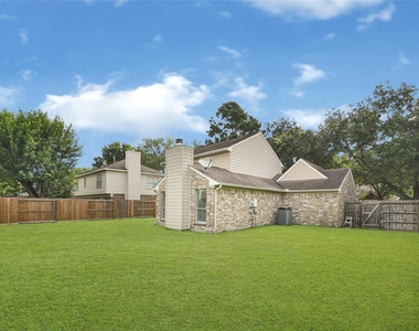 4010 Spring Garden Drive - Photo Thumbnail 20
