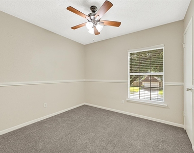 4010 Spring Garden Drive - Photo Thumbnail 13