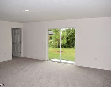 18080 Dublin Avenue - Photo Thumbnail 7