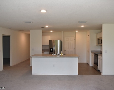 18080 Dublin Avenue - Photo Thumbnail 5