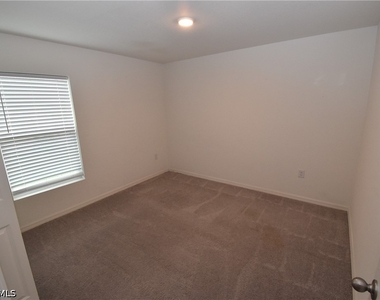 18080 Dublin Avenue - Photo Thumbnail 20