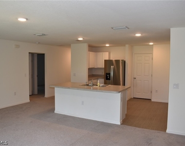 18080 Dublin Avenue - Photo Thumbnail 4