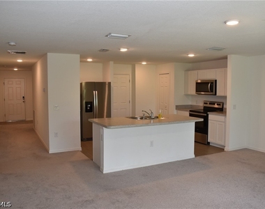 18080 Dublin Avenue - Photo Thumbnail 6