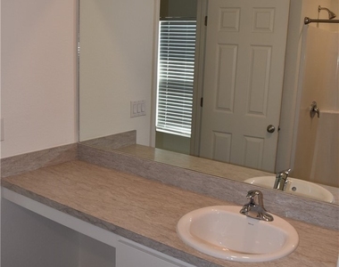 18080 Dublin Avenue - Photo Thumbnail 14