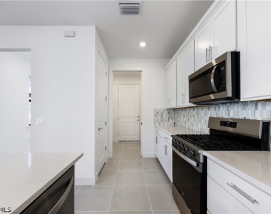 19226 Hinkley Drive - Photo Thumbnail 11