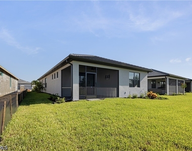 19226 Hinkley Drive - Photo Thumbnail 36
