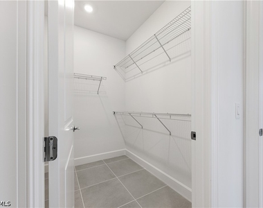 19226 Hinkley Drive - Photo Thumbnail 23