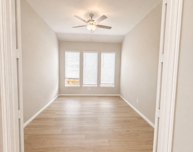 10507 Bright Cloud Drive - Photo Thumbnail 8