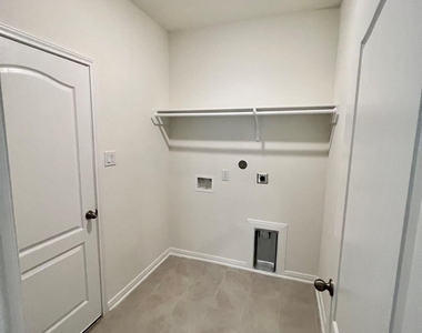 2834 Palamas Lane - Photo Thumbnail 13