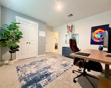 4724 Peony Green Drive - Photo Thumbnail 6