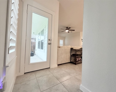 4724 Peony Green Drive - Photo Thumbnail 25