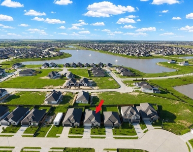4724 Peony Green Drive - Photo Thumbnail 39