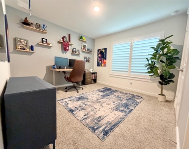 4724 Peony Green Drive - Photo Thumbnail 5
