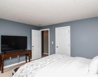 14 Georgetowne - Photo Thumbnail 20