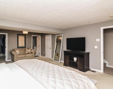 14 Georgetowne - Photo Thumbnail 17