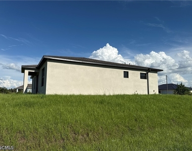 2618 69th Street W - Photo Thumbnail 5