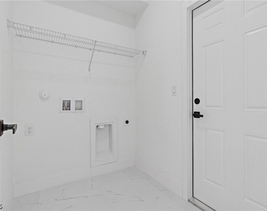 2618 69th Street W - Photo Thumbnail 17