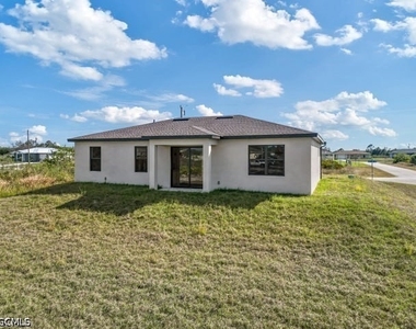2618 69th Street W - Photo Thumbnail 3