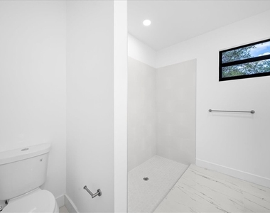 2618 69th Street W - Photo Thumbnail 15