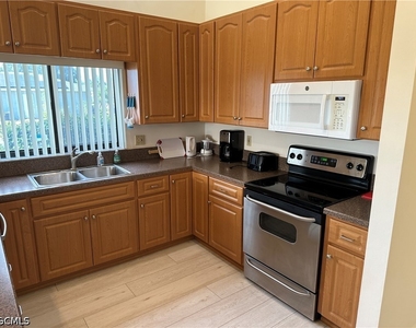 3402 Se 11th Avenue - Photo Thumbnail 15