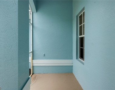 22203 Seashore Circle - Photo Thumbnail 4