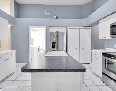 22203 Seashore Circle - Photo Thumbnail 13