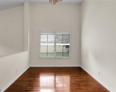 22203 Seashore Circle - Photo Thumbnail 9